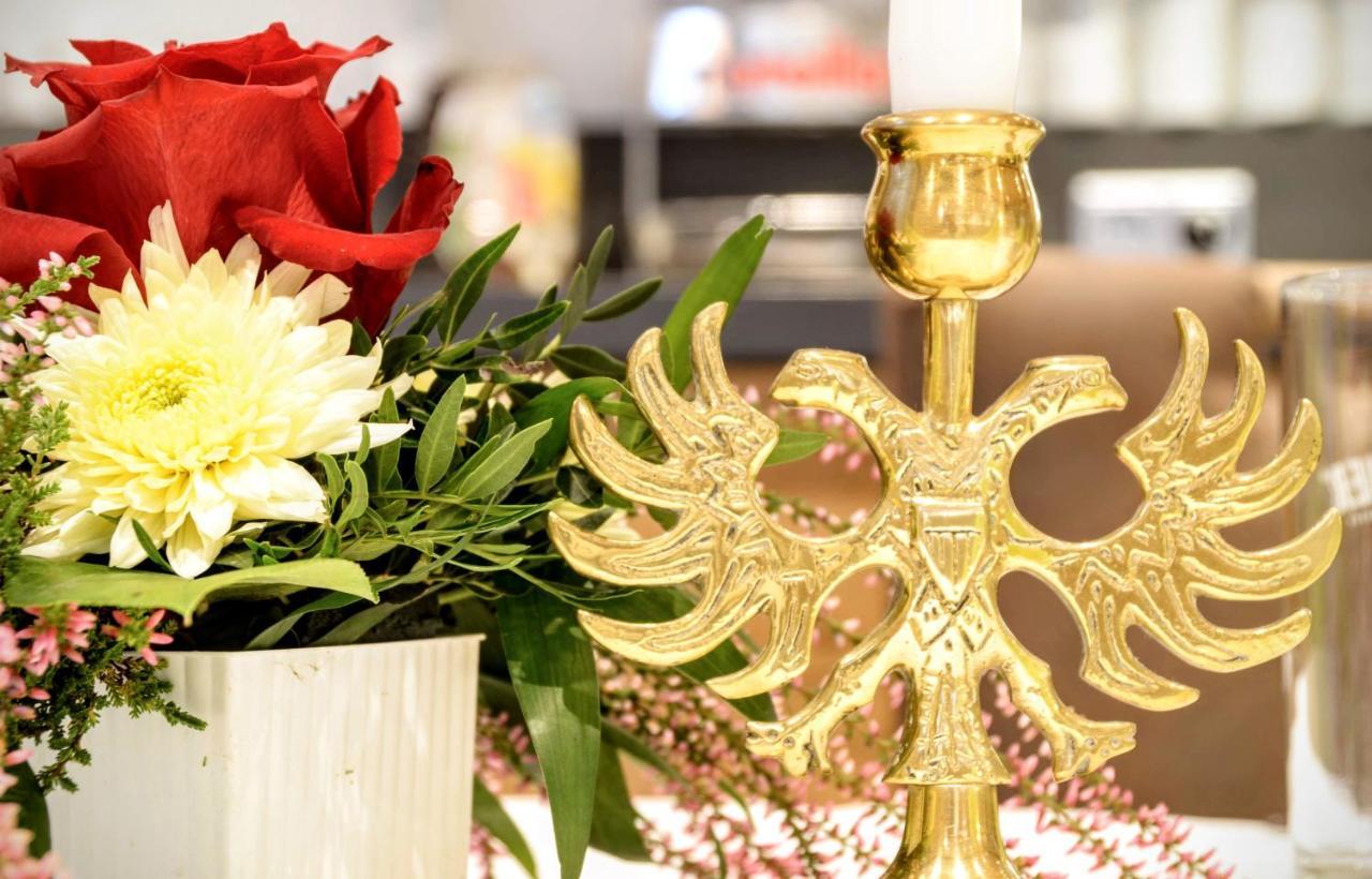 فندق والدهوتل تويهاوز لوبيك المظهر الخارجي الصورة